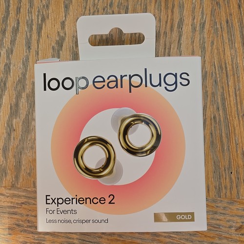 Loop experience ear - ear, plug